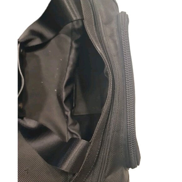 TUMI Alpha 2 Compact 2 Wheeled Duffel Luggage Carry-On Black 22052DH 14X19.75X10 - Picture 5 of 13